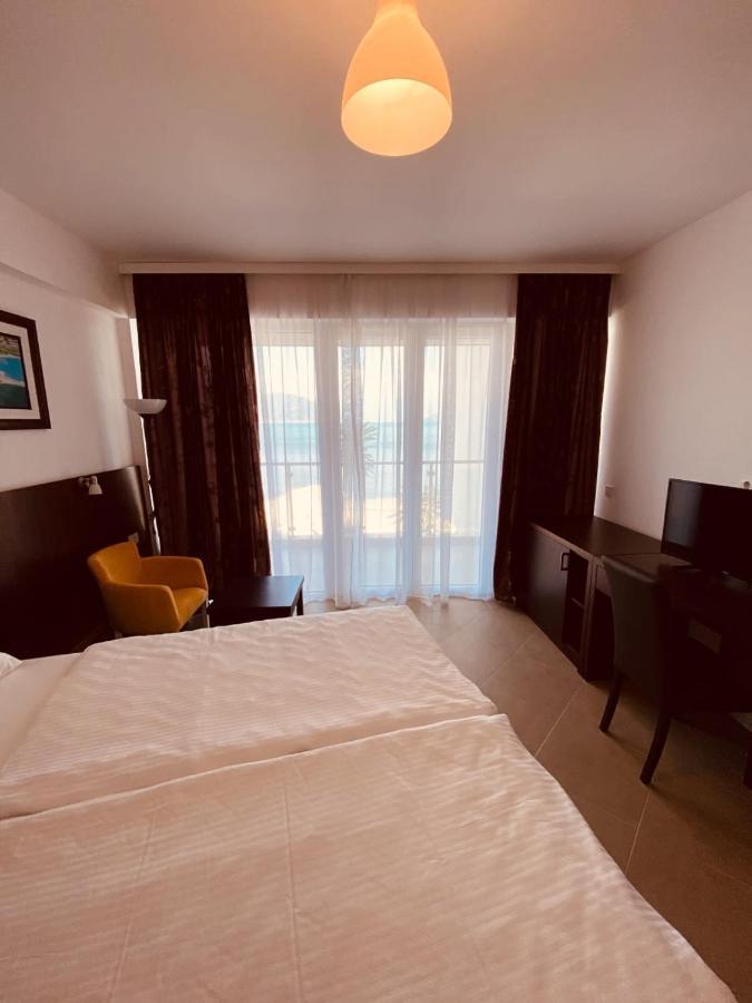 Hotel Vienna 헤르섹 외부 사진