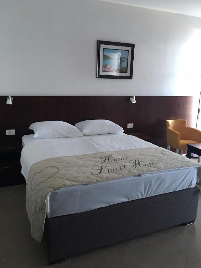 Hotel Vienna 헤르섹 외부 사진